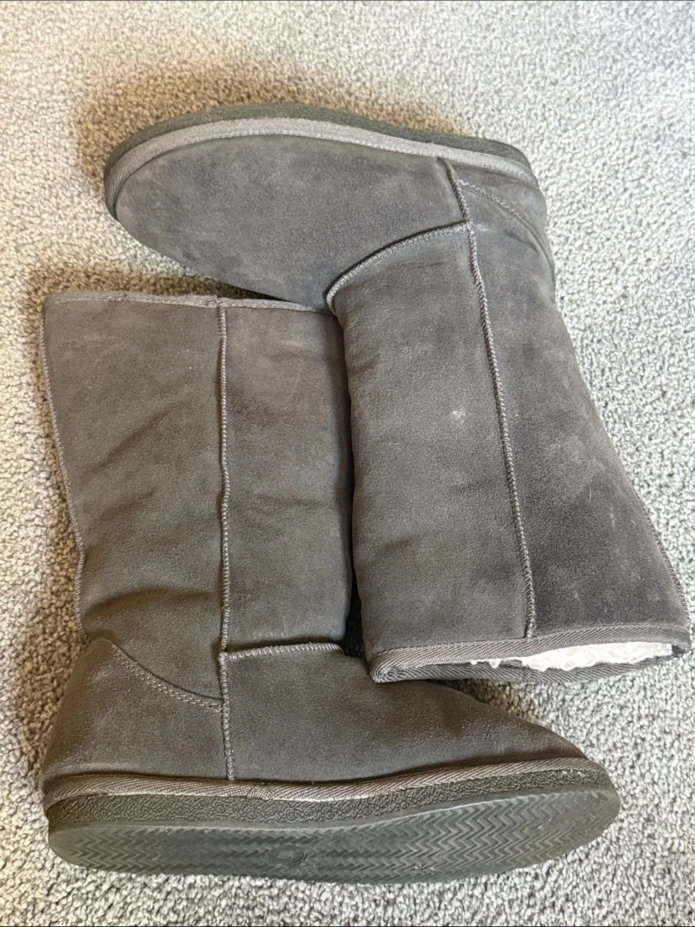 Alpine Design Tall Boots Gray Leather w/Cream Faux Sherpa Lining. Women Size 7